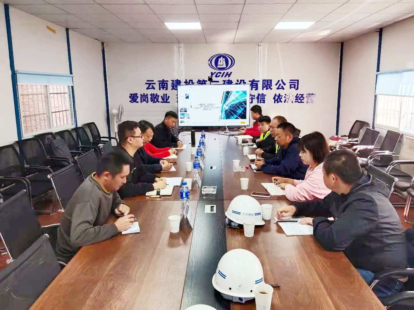 【調(diào)研檢查】集團(tuán)標(biāo)化驗評組到潤府小區(qū)項目檢查指導(dǎo)工作