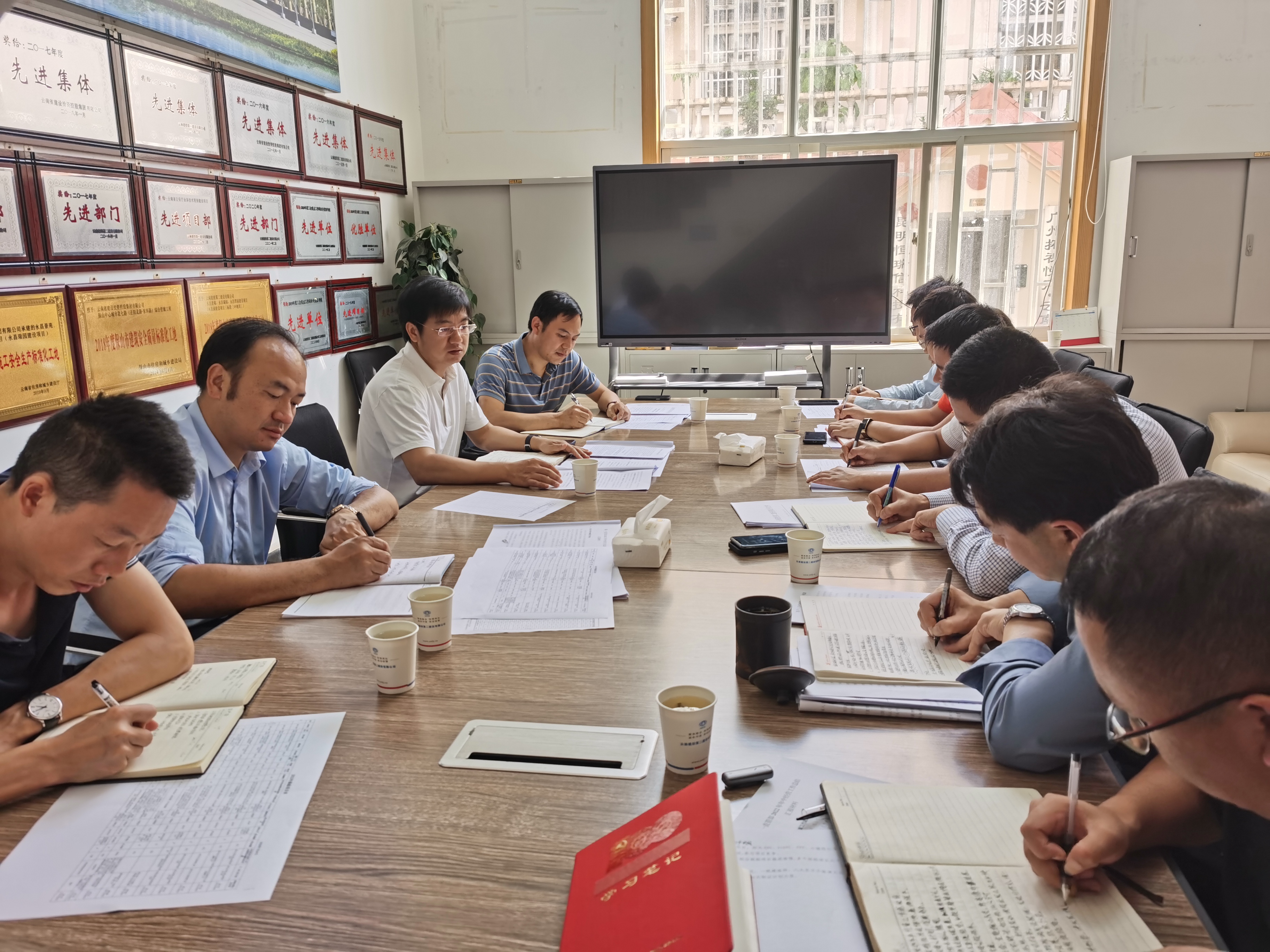 【公司動(dòng)態(tài)】萬(wàn)向遵組織召開(kāi)分管單位市場(chǎng)拓展經(jīng)營(yíng)專(zhuān)題會(huì)