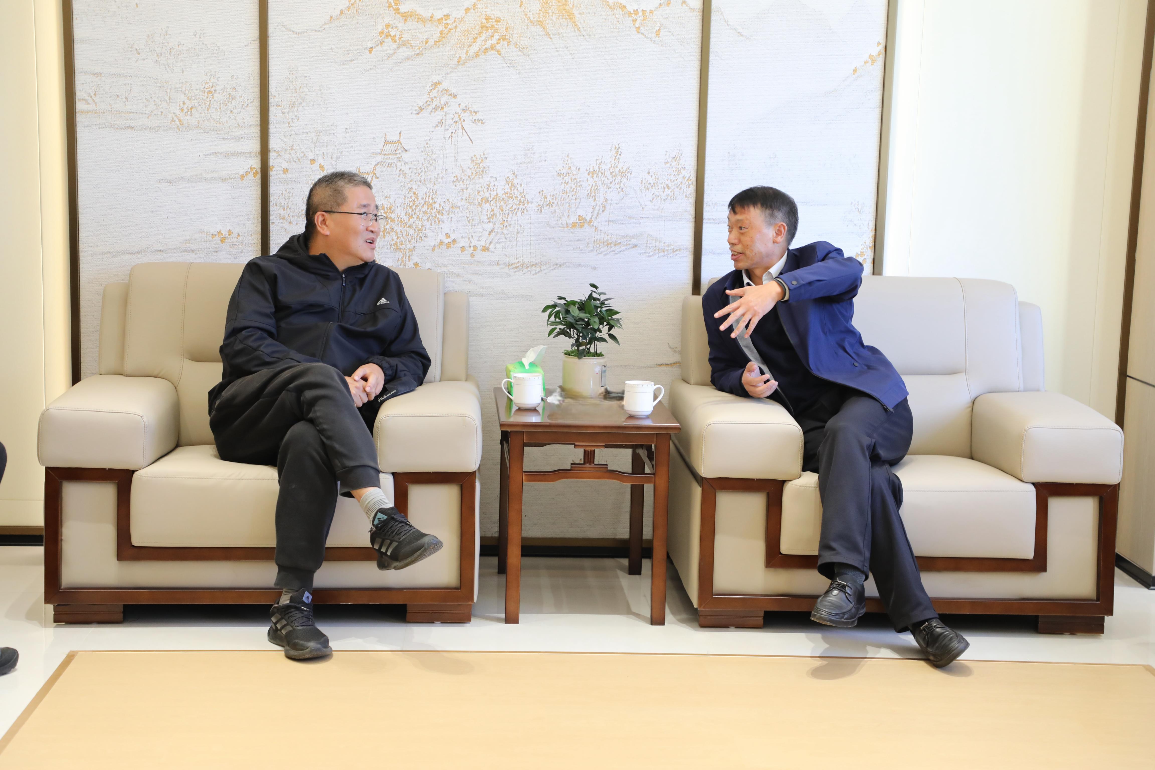 【公司要聞】金平縣人大常委會黨組書記、主任刁繼清到公司交流座談
